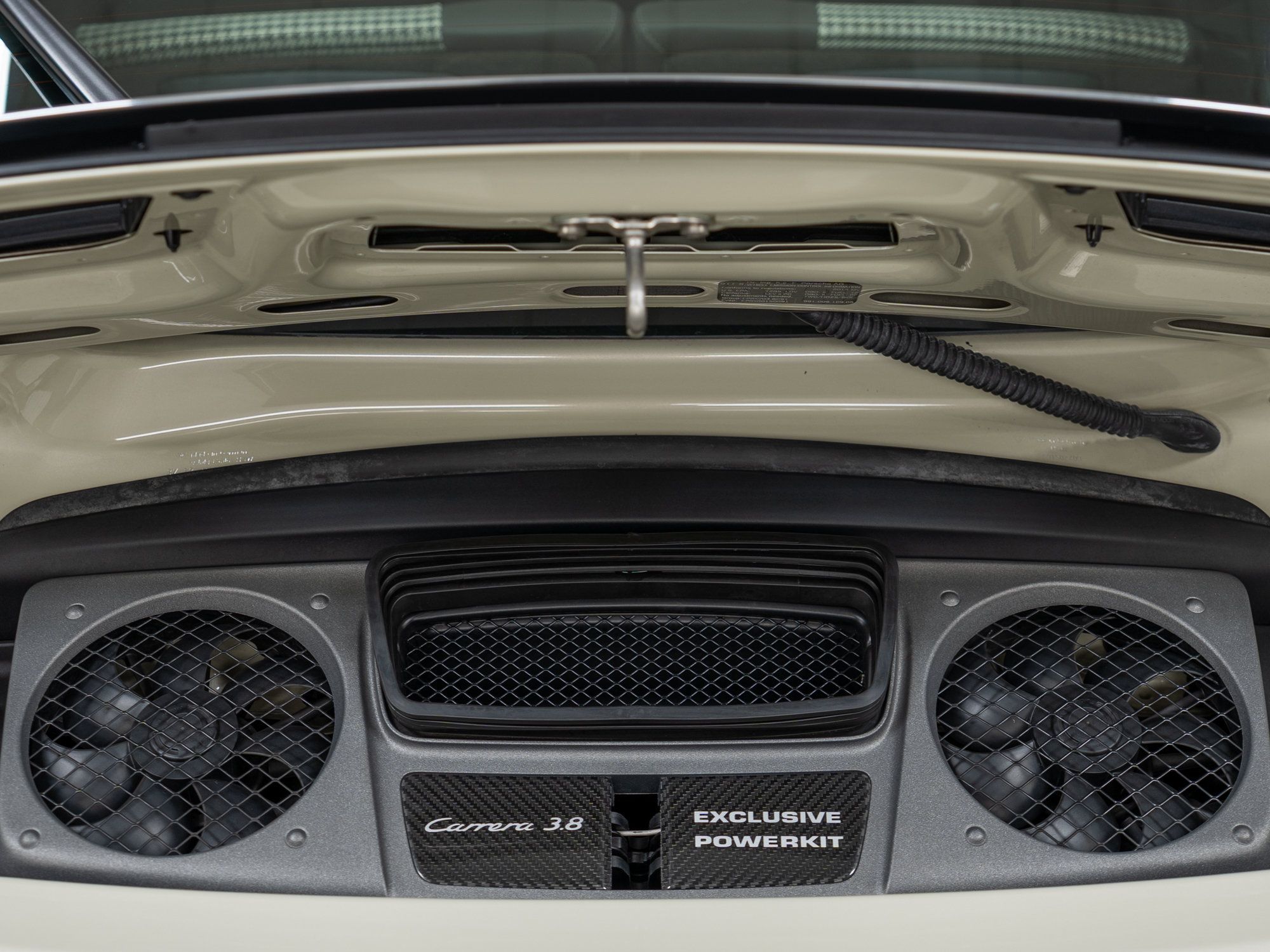 Certified 2014 Porsche 911 50th Anniversary Edition RWD image 14