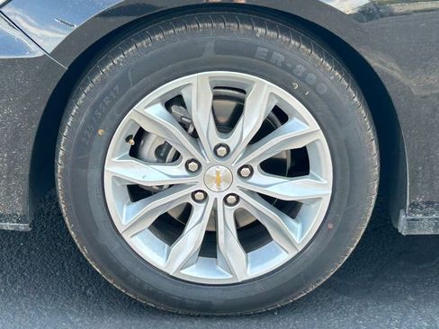 Used 2024 Chevrolet Malibu LT FWD image 12