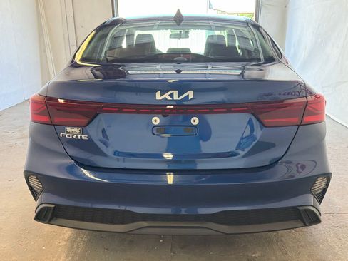 Used 2023 Kia Forte LXS FWD image 6