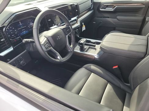 Used 2026 Chevrolet Silverado 1500 LT Trail Boss w/ Safety Package AWD/4WD image 3