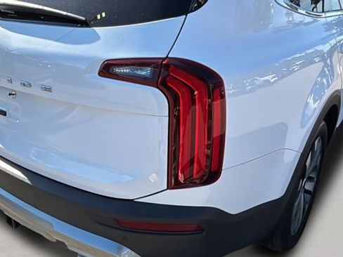 Used 2022 Kia Telluride EX w/ EX Premium Package image 39