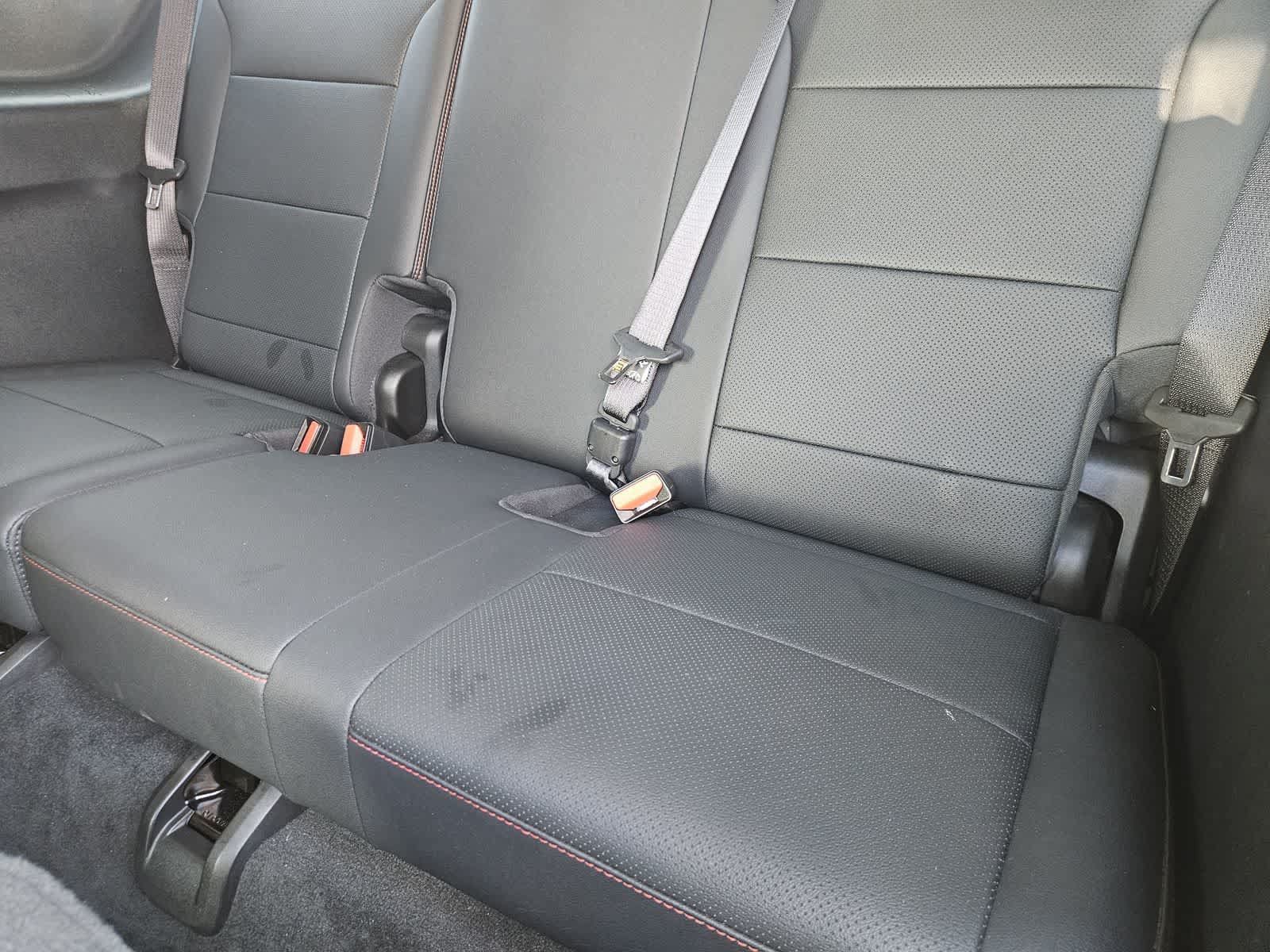 Used 2024 Chevrolet Traverse RS FWD image 31