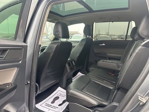 Used 2021 Volkswagen Atlas SEL w/ MDO Package (Bench Seat) image 4