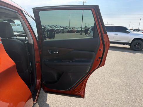 Used 2020 Nissan Murano Platinum w/ Cargo Package AWD/4WD image 16