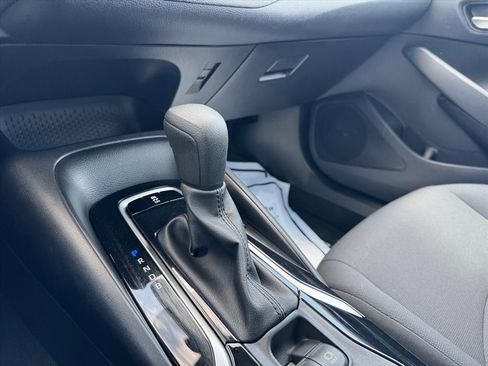 Used 2021 Toyota Corolla LE w/ Carpet Mat Package (TMS) FWD image 19