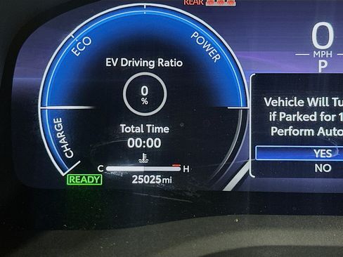 Used 2025 Toyota Camry XLE FWD image 19