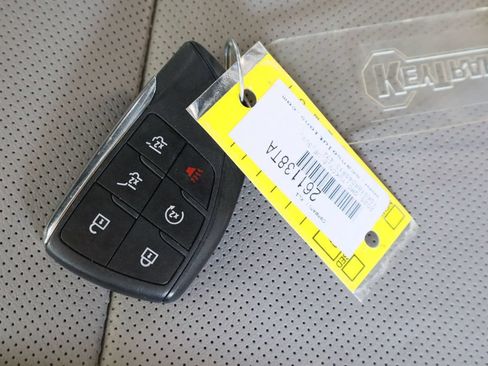 Certified 2025 GMC Yukon Elevation w/ Technology Package RWD image 39