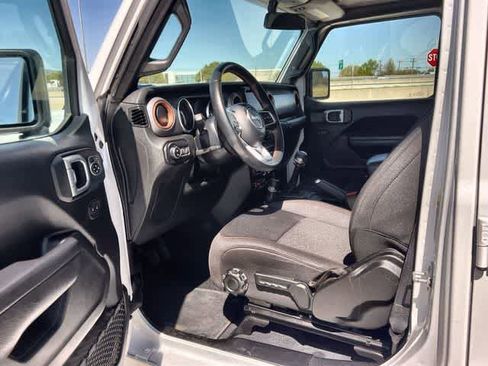 Used 2022 Jeep Gladiator Mojave w/ Trailer Tow Package image 3