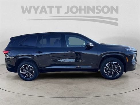 Used 2025 Buick Enclave Sport Touring image 6