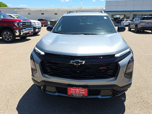 New 2026 Chevrolet Equinox RS w/ Convenience Package III FWD image 3