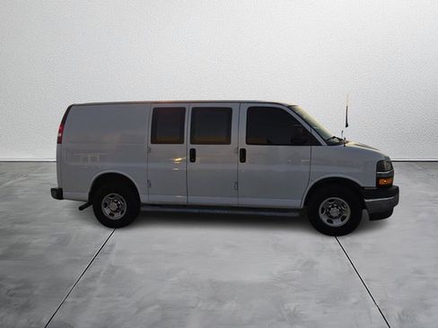 Used 2019 Chevrolet Express 2500 w/ Driver Convenience Package image 6