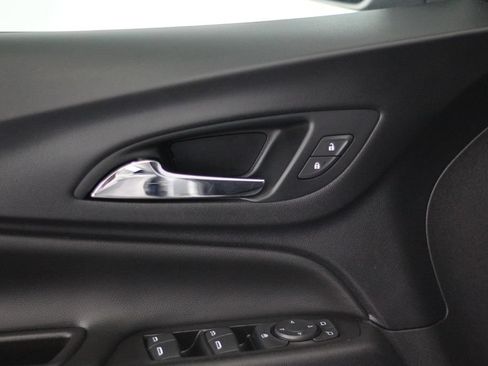 Used 2022 Chevrolet Equinox LT w/ Driver Convenience Package FWD image 43