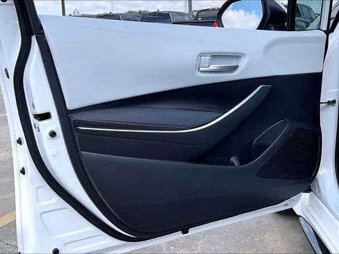 Used 2024 Toyota Corolla SE image 22