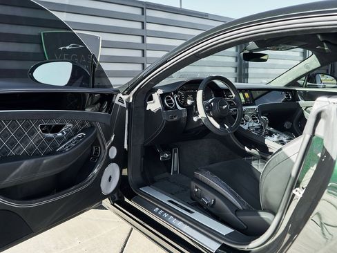 Used 2023 Bentley Continental GT Speed image 25