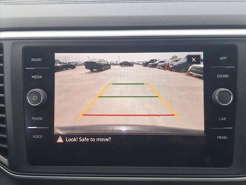 Used 2021 Volkswagen Atlas Cross Sport SE w/ Panoramic Sunroof Package FWD image 13