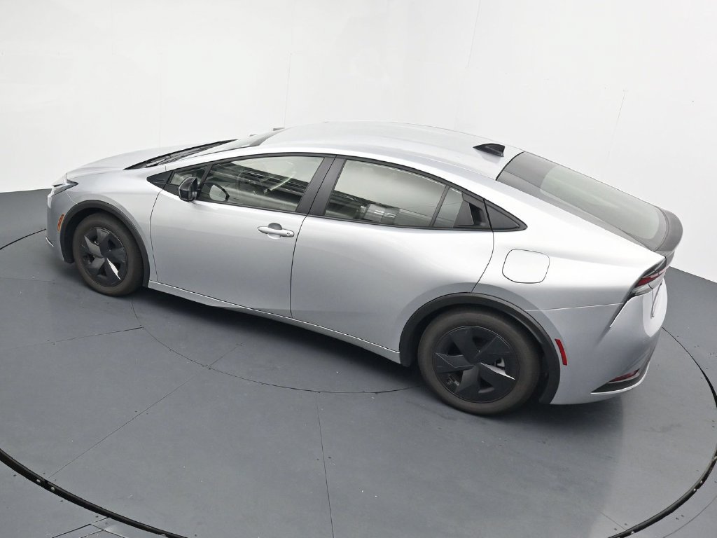 Used 2026 Toyota Prius LE FWD image 13