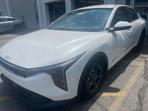 Certified 2025 Kia K4 FWD image 5