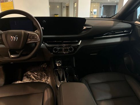 Used 2025 Buick Envista Sport Touring image 34