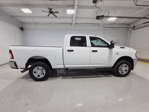 Used 2024 RAM 2500 Tradesman w/ Chrome Appearance Group AWD/4WD image 7