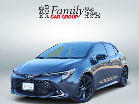Used 2025 Toyota Corolla XSE FWD image 1