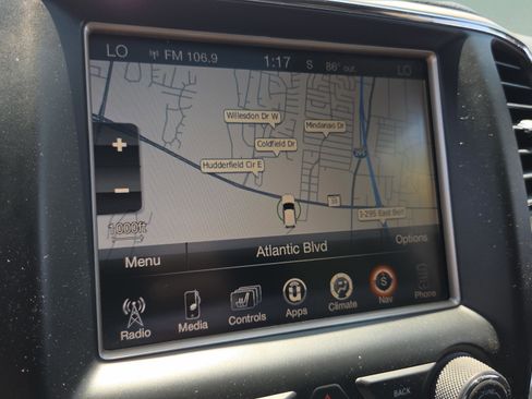 Used 2016 Jeep Grand Cherokee Limited image 23