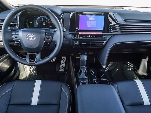 Certified 2026 Toyota Camry SE image 13