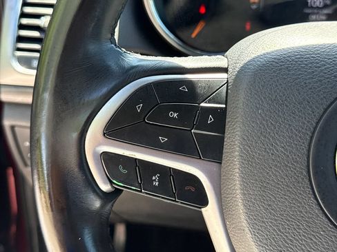 Used 2019 Jeep Grand Cherokee Laredo w/ Laredo X Package RWD image 29