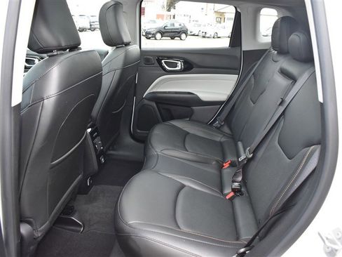 Used 2022 Jeep Compass Limited w/ Sun and Sound Group image 27