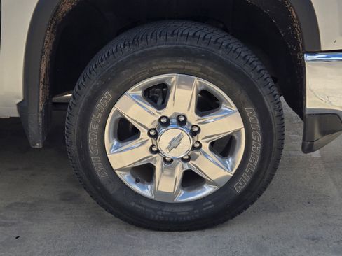 Used 2020 Chevrolet Silverado 2500 LTZ w/ LTZ Texas Edition AWD/4WD image 10