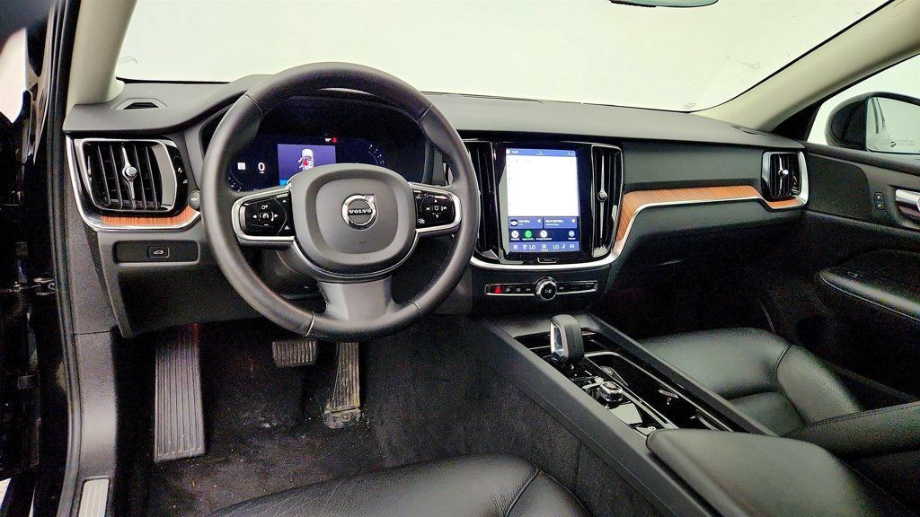 Used 2025 Volvo S60 B5 Plus AWD/4WD image 11