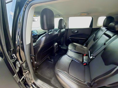 Used 2020 Jeep Compass Latitude FWD image 24