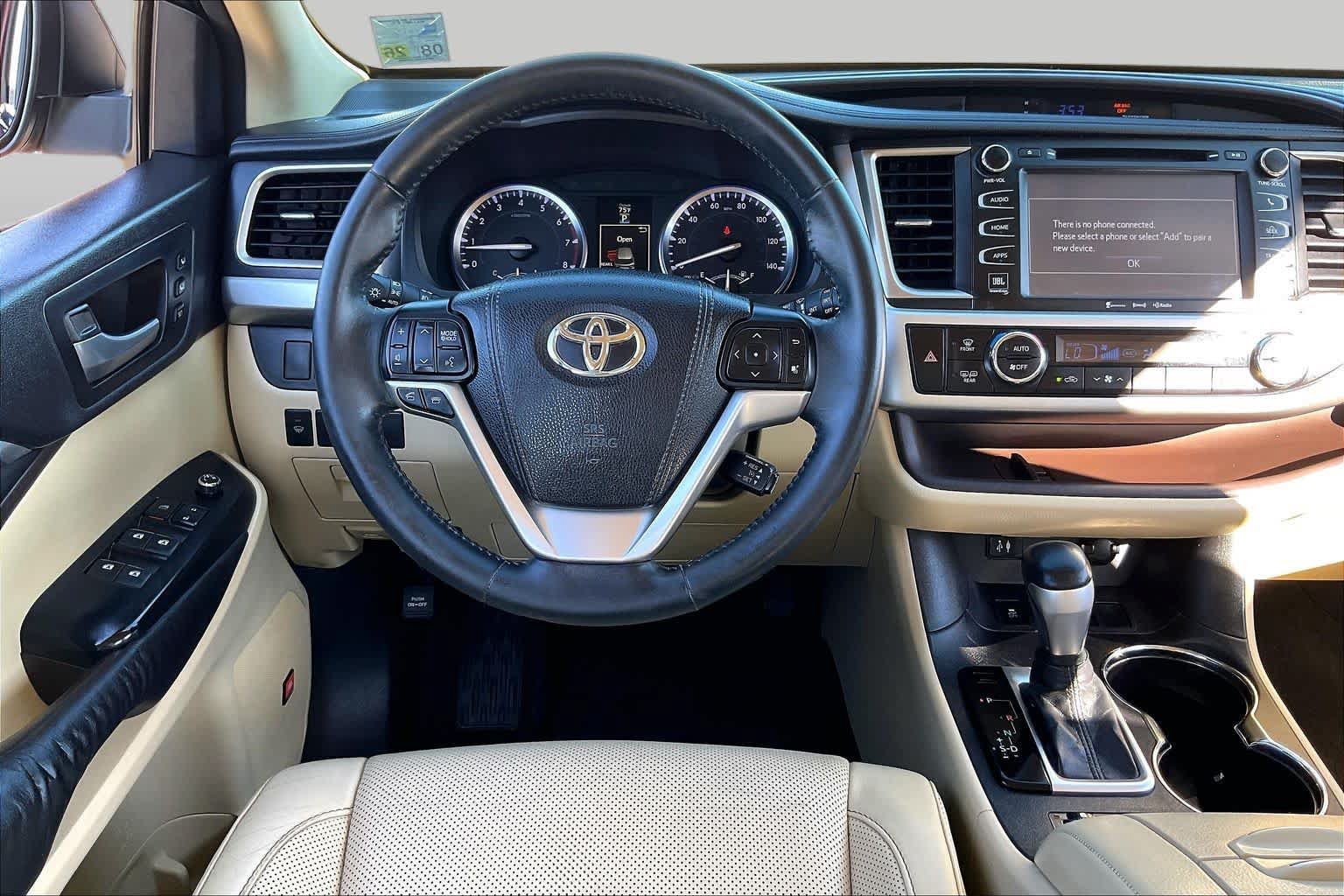 Used 2016 Toyota Highlander Limited FWD image 5