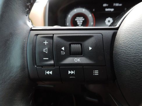 Used 2022 Nissan Rogue Platinum w/ Head-Up Display Package image 29