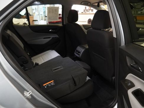 Used 2023 Chevrolet Equinox LS w/ LS Convenience Package image 24