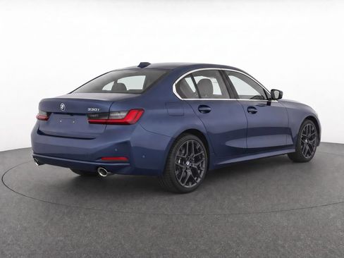 Used 2025 BMW 330i Sedan RWD image 3