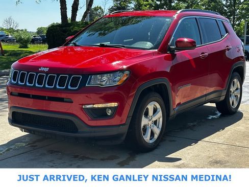 Used 2021 Jeep Compass Latitude FWD image 7
