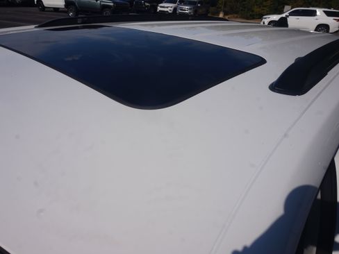 Used 2023 Jeep Grand Cherokee Laredo w/ Luxury Tech Group I image 14