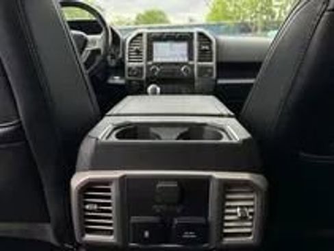 Used 2018 Ford F150 Platinum w/ Equipment Group 701A Luxury AWD/4WD image 18