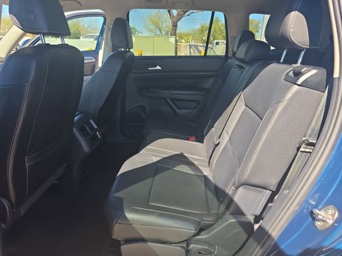 Used 2021 Volkswagen Atlas SE w/ Panoramic Sunroof Package image 17