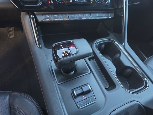 Used 2024 GMC Sierra 1500 AT4 w/ Technology Package image 25