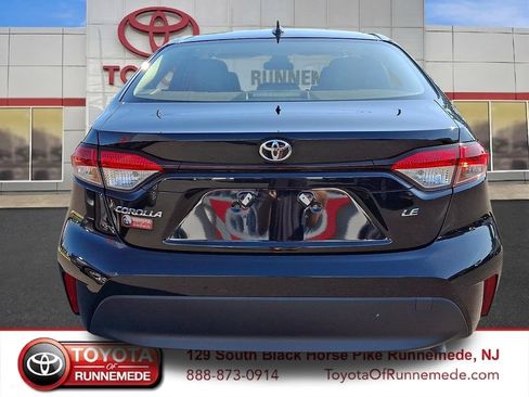 Certified 2024 Toyota Corolla LE FWD image 5