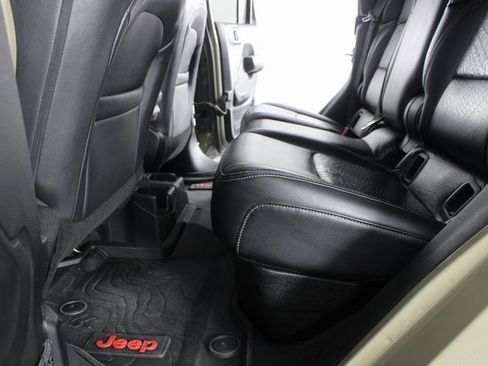 Used 2020 Jeep Gladiator Sport w/ Quick Order Package 24S image 16