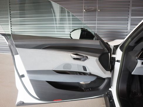 Used 2023 Audi e-tron GT Premium Plus image 23