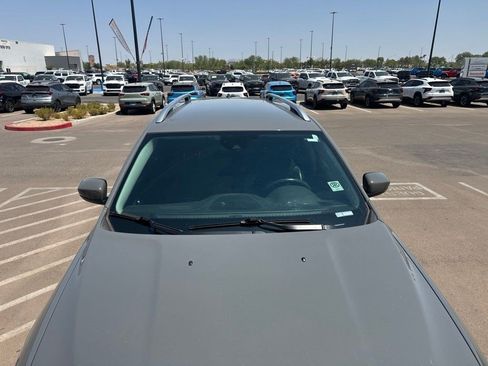Used 2021 Jeep Cherokee Latitude Plus FWD image 3