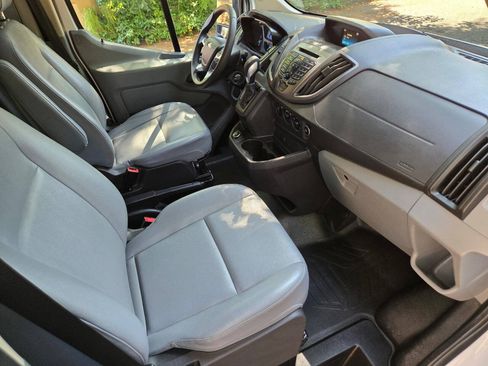 Used 2018 Ford Transit 150 130 Low Roof RWD image 10