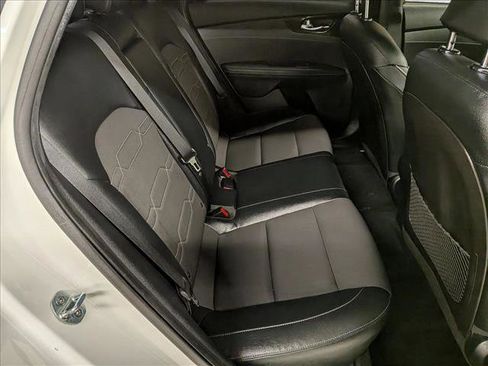 Used 2021 Kia Forte GT-Line image 21