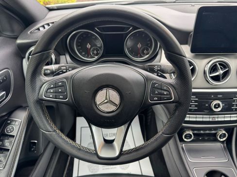 Used 2018 Mercedes-Benz GLA 250 4MATIC image 11