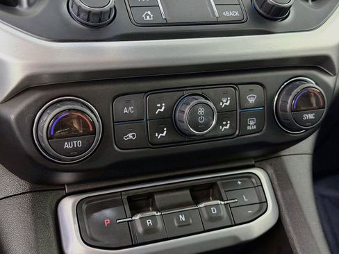 Used 2021 GMC Acadia SLT w/ Trailering Package AWD/4WD image 22