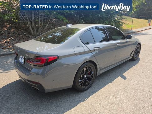Used 2022 BMW 530i xDrive w/ M Sport Package AWD/4WD image 5