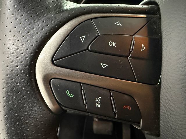 Used 2023 Dodge Durango SXT w/ SXT Blacktop Group RWD image 10